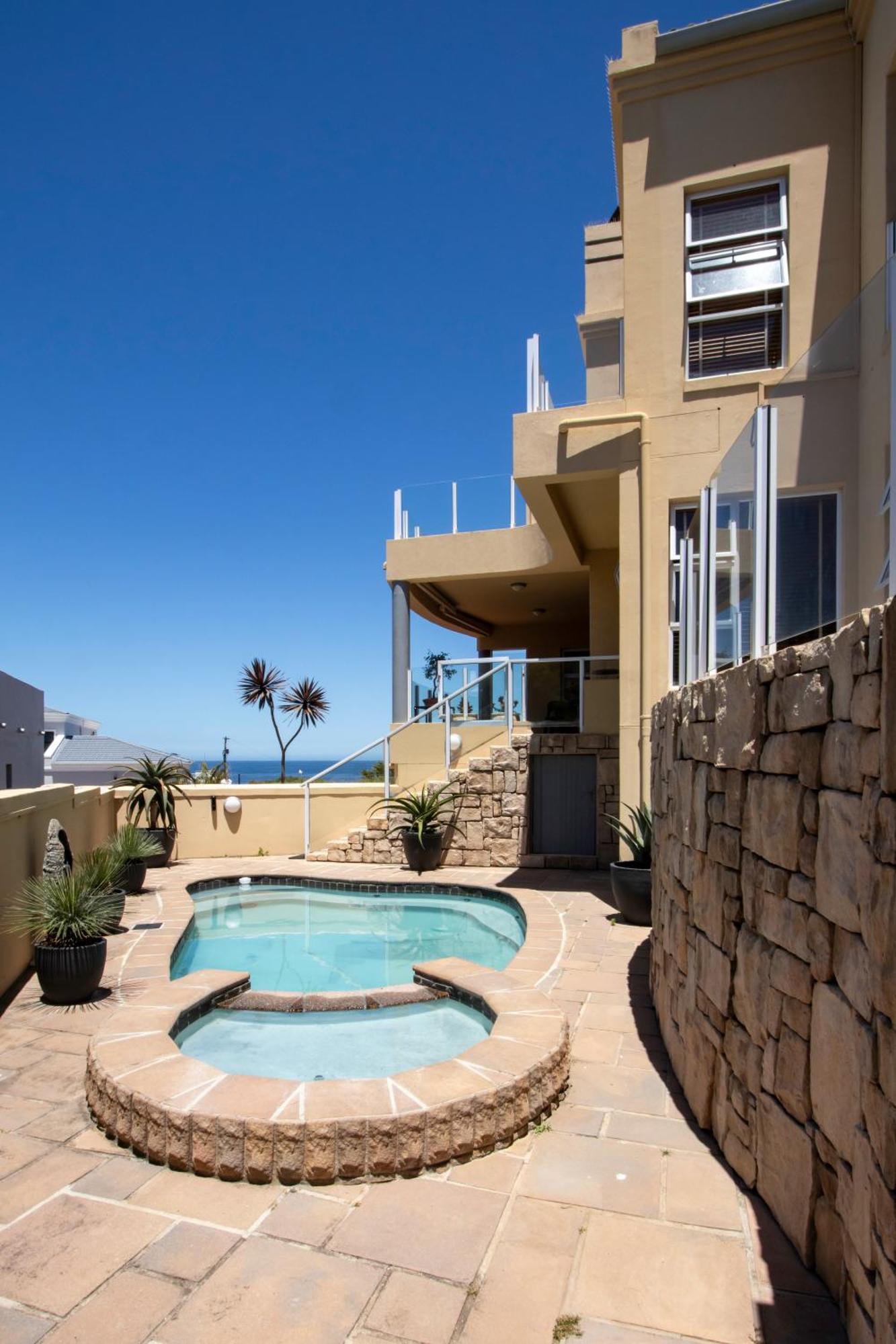 Ocean View Living Villa Hermanus Bagian luar foto